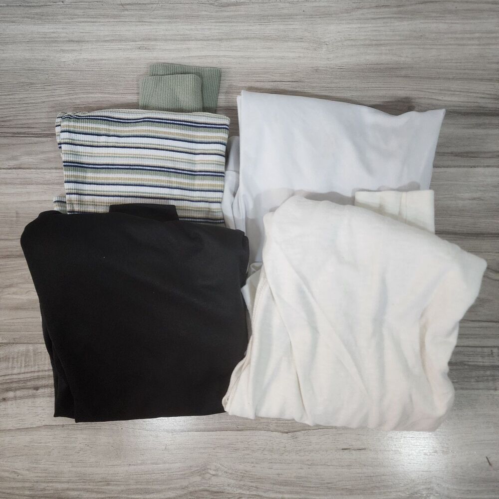 Womne's Long Sleeves Shirt Size M Lot of 4